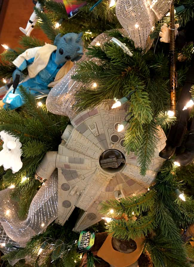 richard-nixon-train-christmas-tree-star-wars