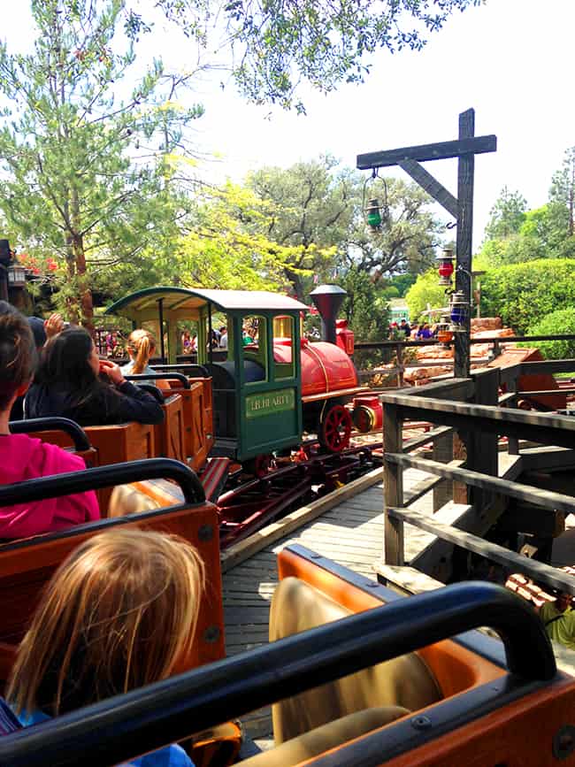 big-thunder-mountain-railroad-family-ride