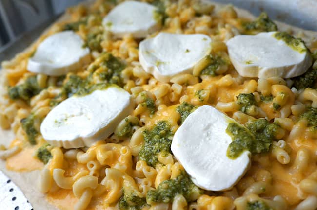 macaroni-and-cheese-pizza-recipe