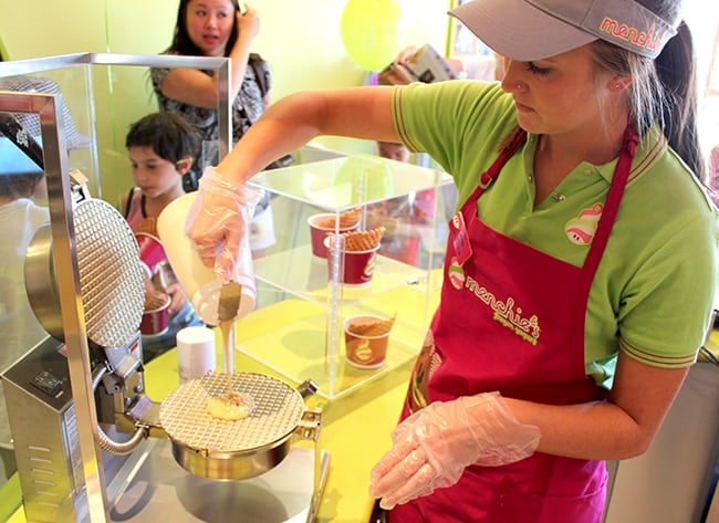 menchies-laguna-fresh-waffle-cone