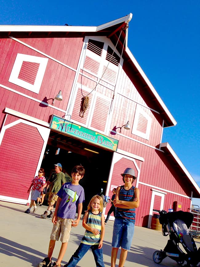 oc-fair-barn-centenial-farm