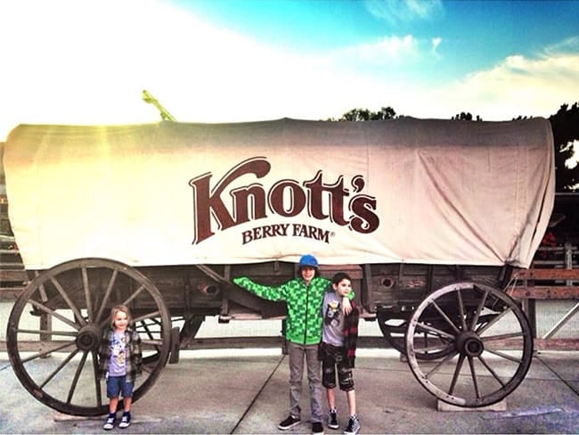 knotts-berry-farm-season-pass