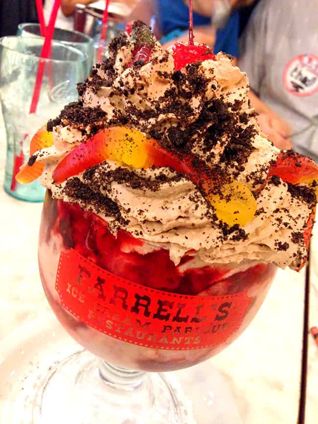 farrells-day-of-the-dead-halloween-sundae