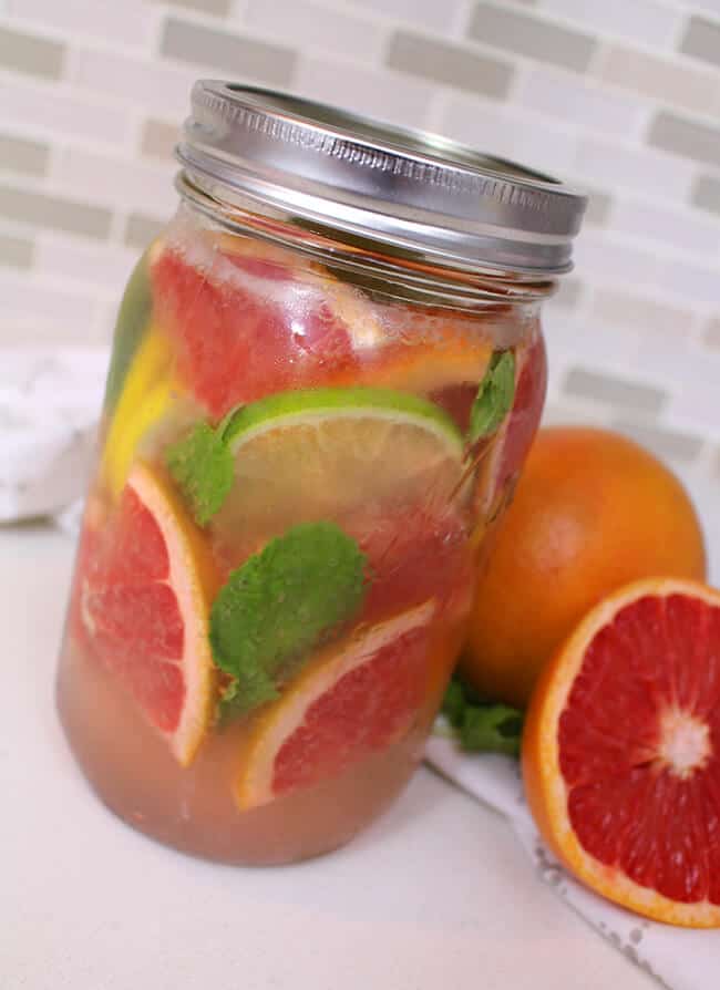 Easy Sparkling Grapefruit Mint Mocktail Recipe