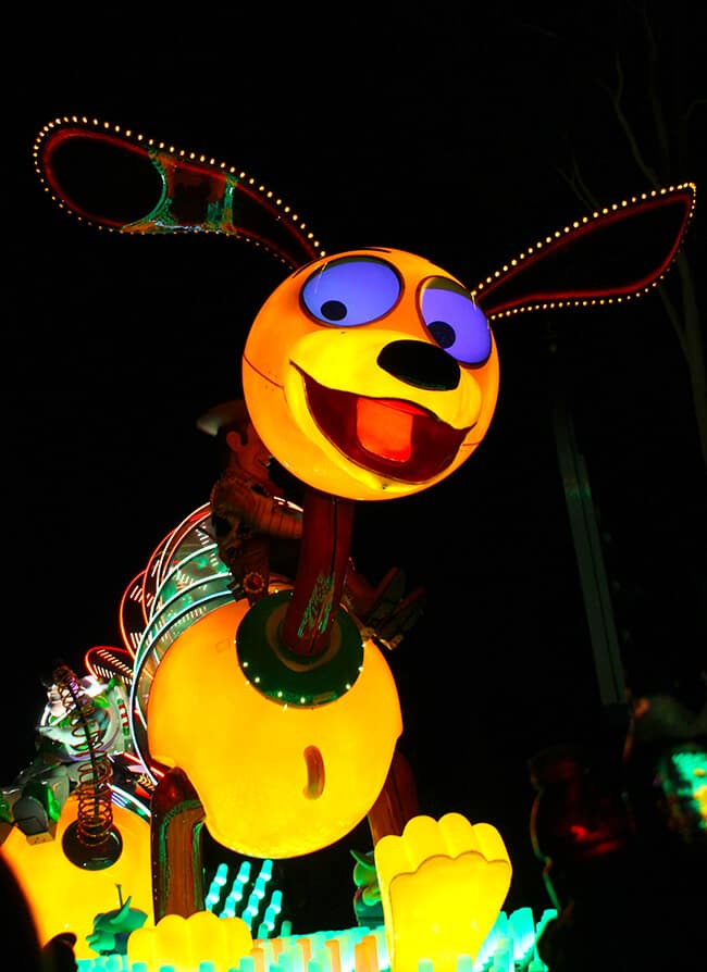 Disneyland Paint the Night Parade Slinky