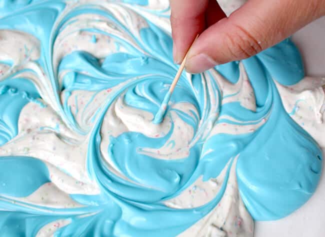 How to Make Swirled Chocolate Bark