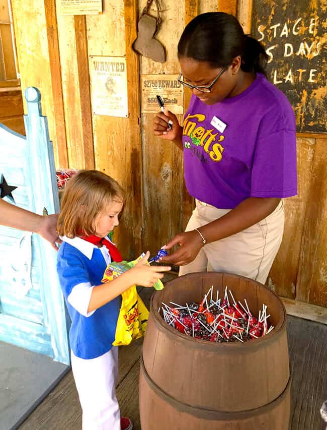 Knott's Camp Spooky Trick or Treating