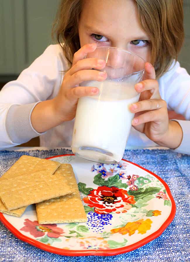 Vann Drinking Milk