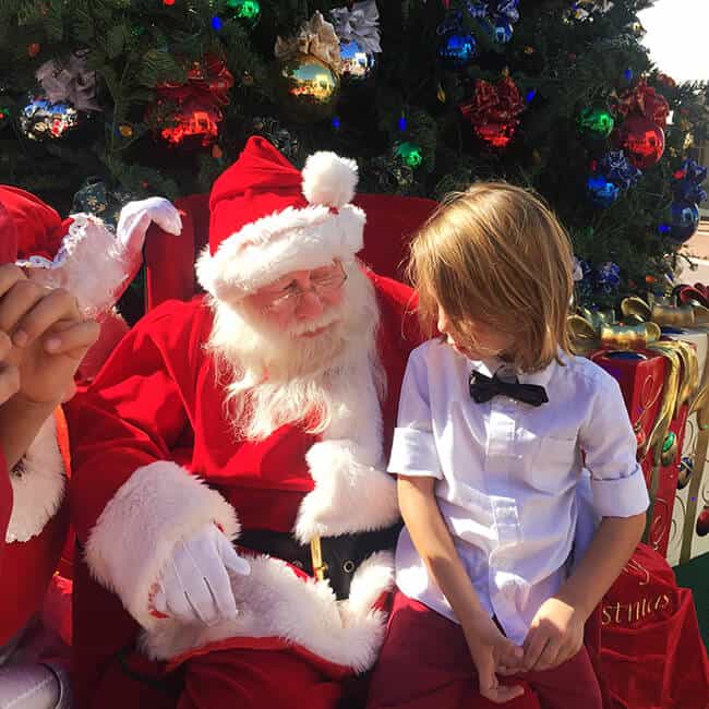 Santa Claus at the Outlets of San Clemente