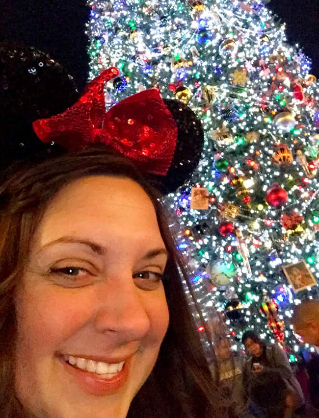 Disneyland Christmas Tree Selfie