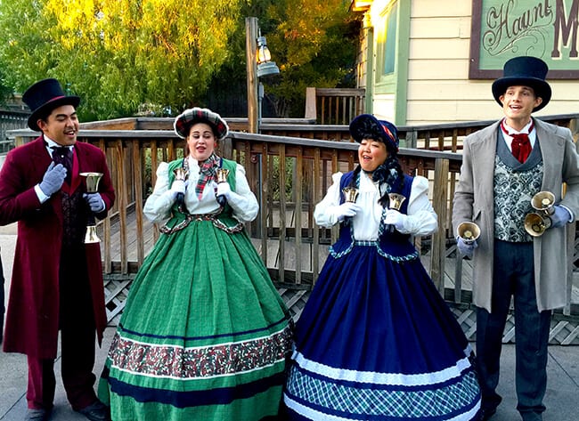 Knott's Berry Farm Carolers