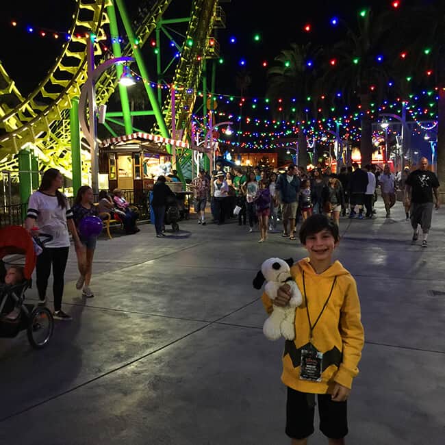 Knott's Berry Farm at Night Popsicle Blog