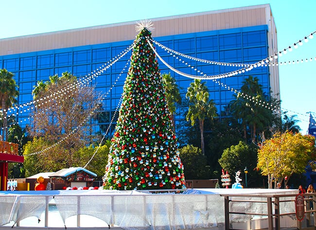 Olaf Skating Rink in Down Town Disney