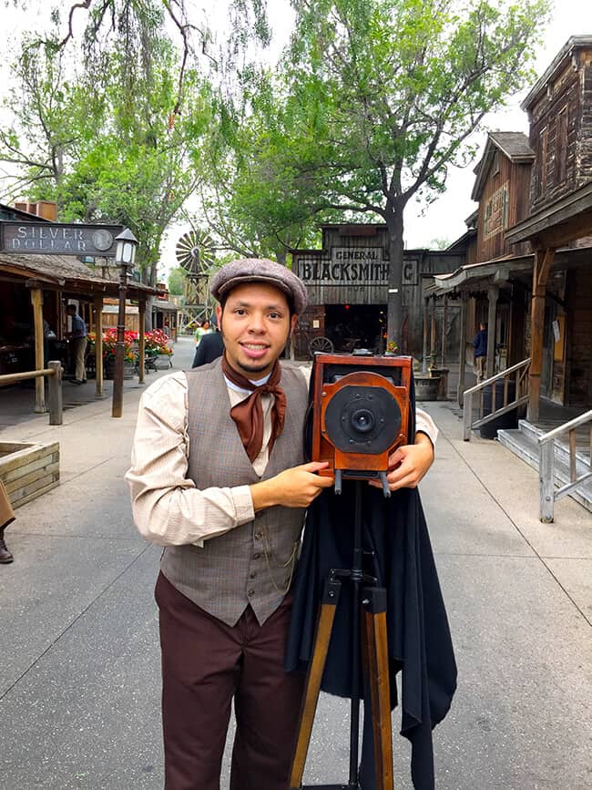 Characters at Knotts Ghost Town Alive