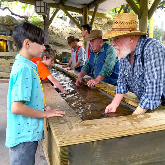 How to Pan for Gold at Knott's