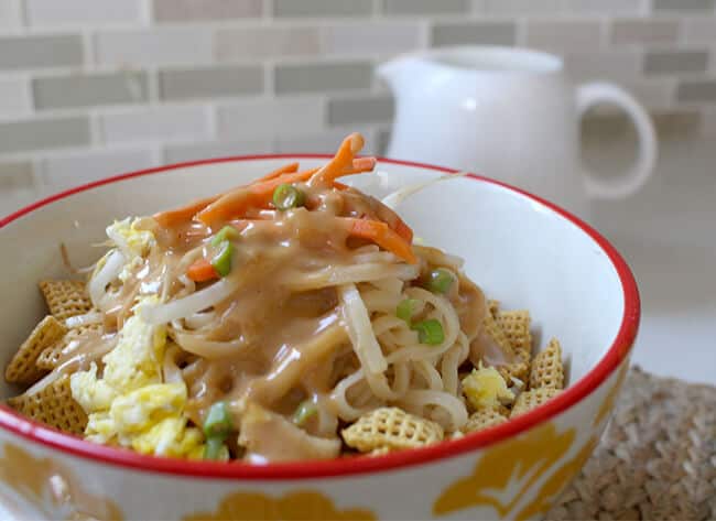 Thai_peanut_noodles