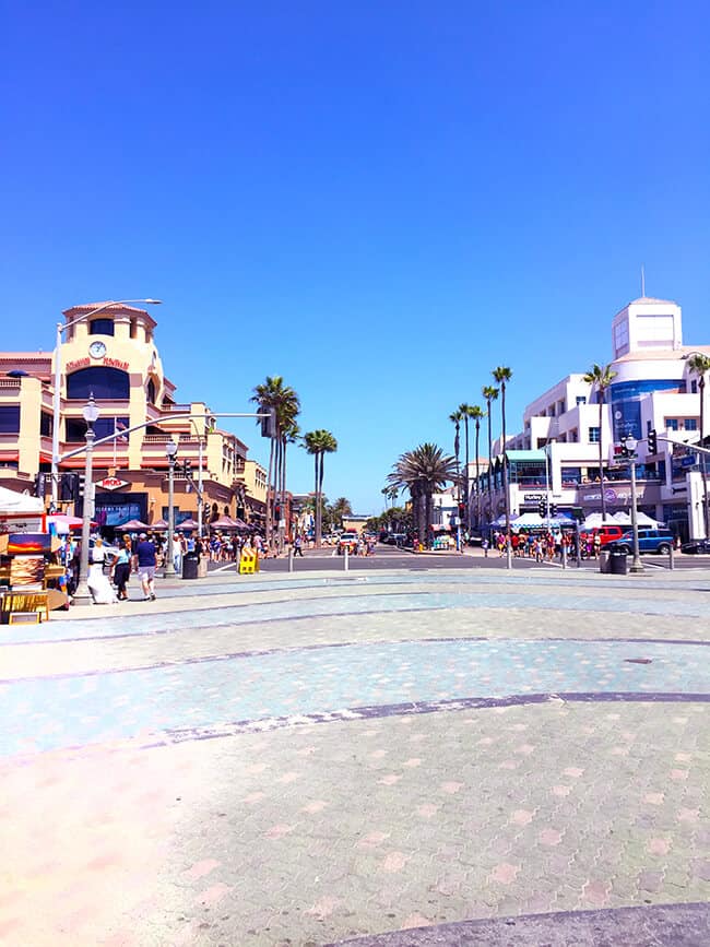 Huntington_beach_main_street