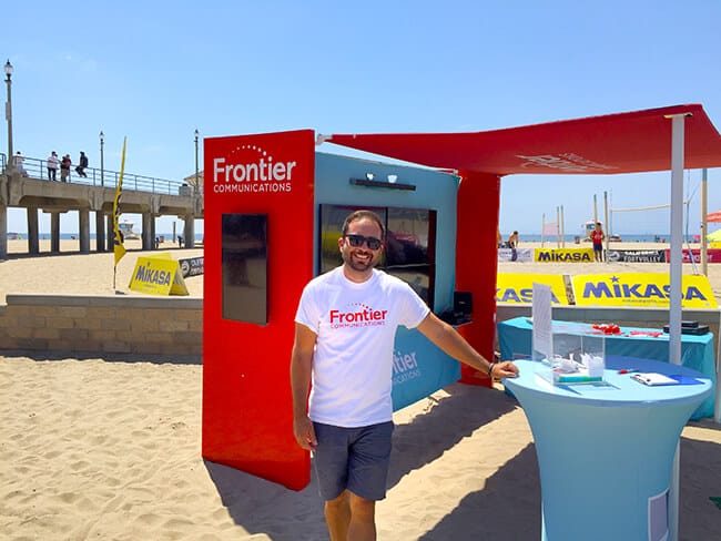 frontier_communications_booth