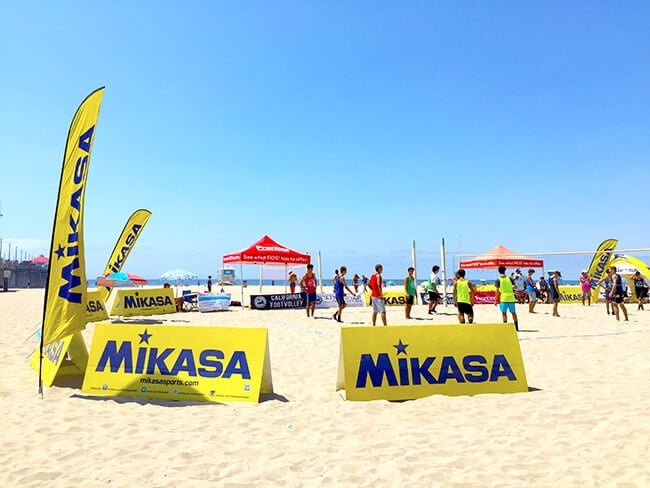 huntington_beach_foot_volley_tournament