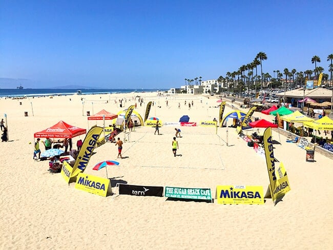 playing_foot_volley_in_huntington_beach