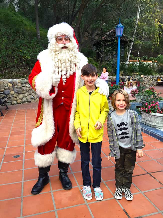 santa-at-rancho-las-lomas