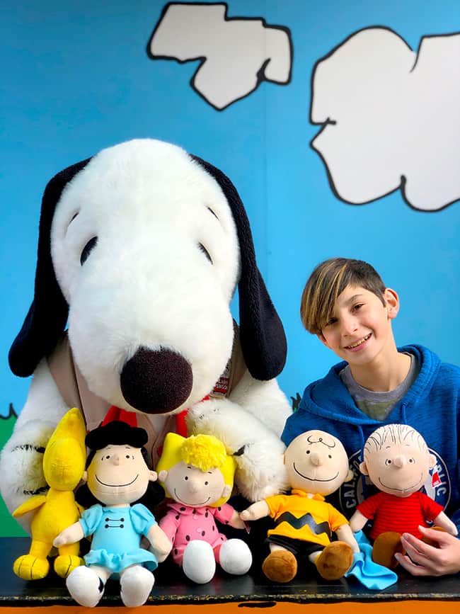 knotts berry farm snoopy plush