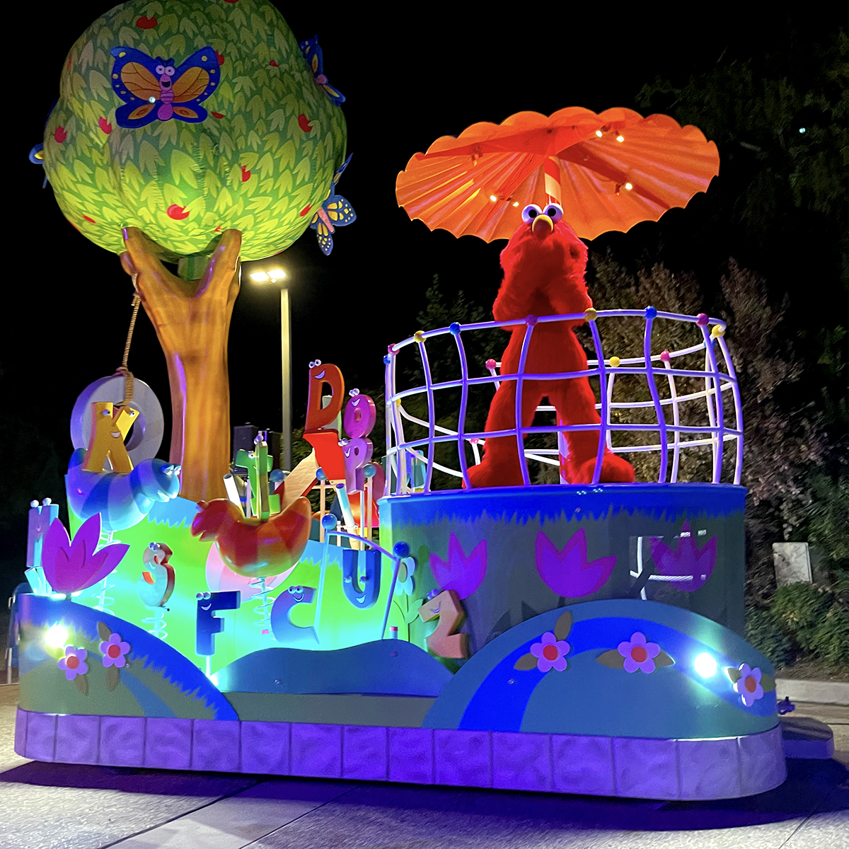Sesame Street Parade of Lights DriveThru at SeaWorld Popsicle Blog