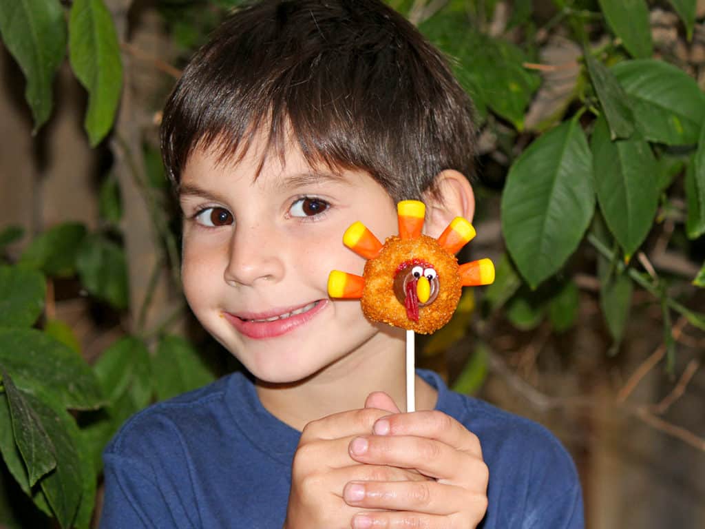 Thankgiving Turkey Donut Pops