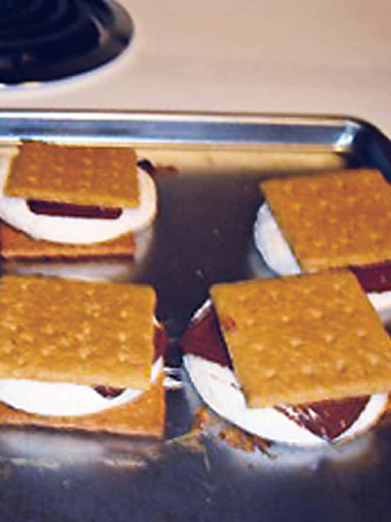 Easy S'mores without a campfire