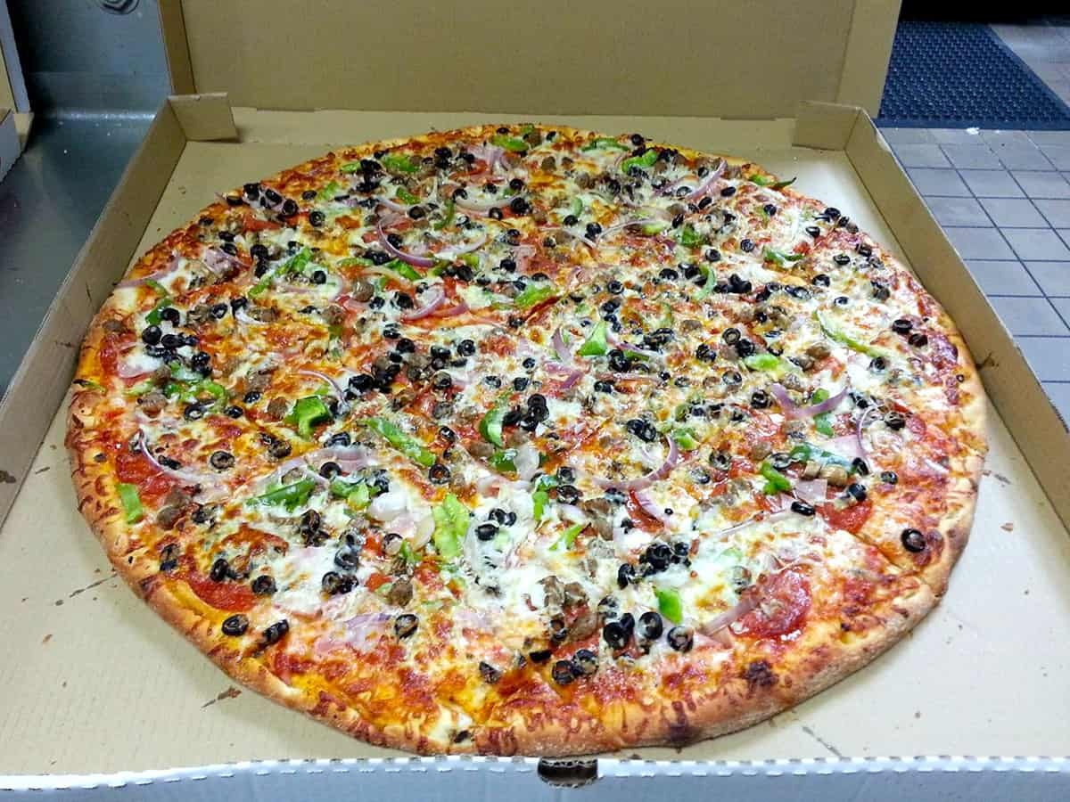 Where to Get Giant Pizza in Orange COunty